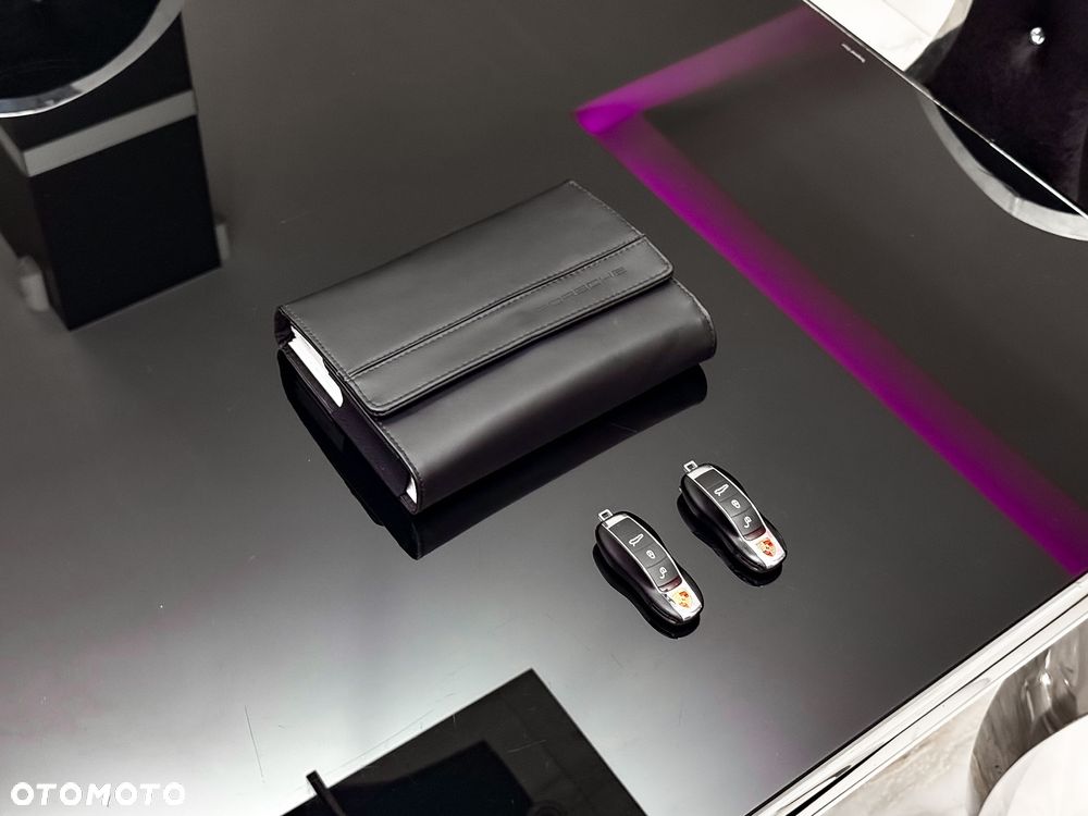 Porsche Panamera GTS PDK - 39