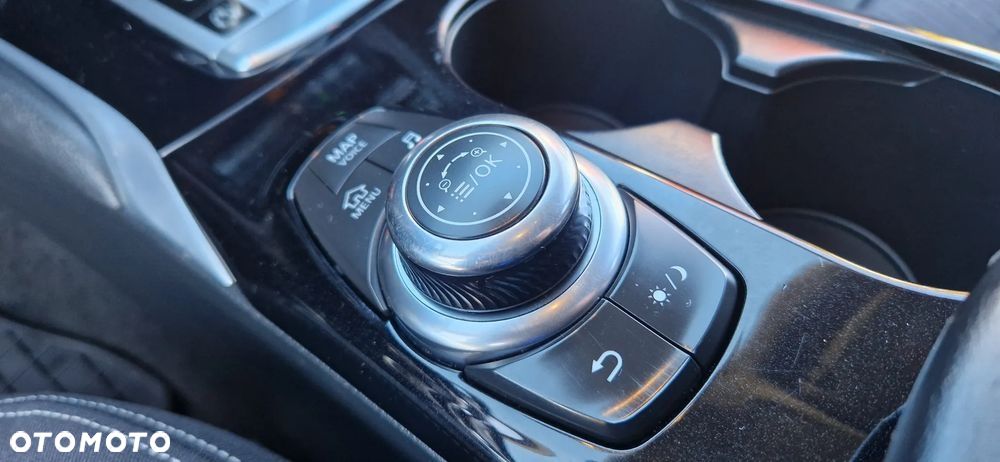 Infiniti Q30 - 26