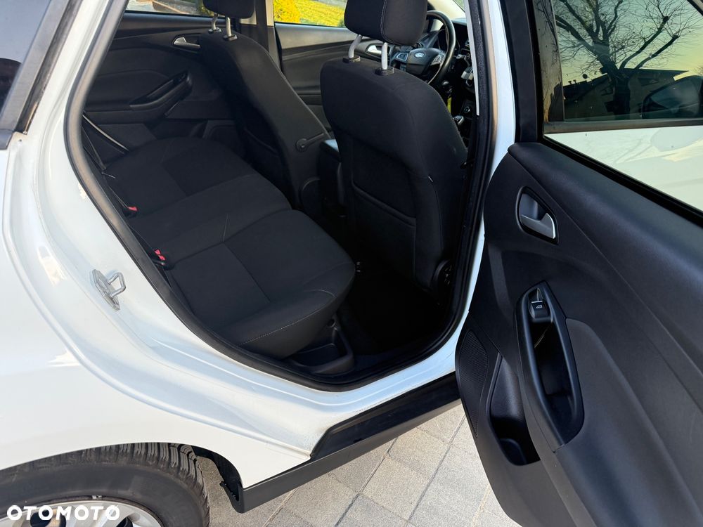 Ford Focus SW 1.5 TDCi DPF S&S - 22