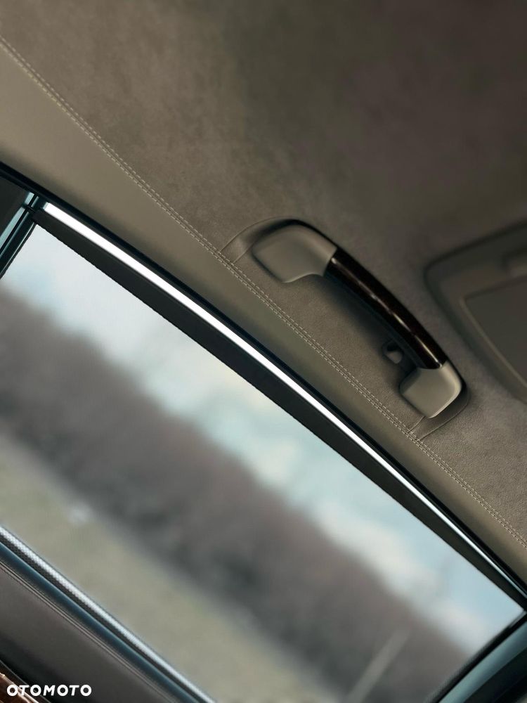BMW Seria 7 760Li - 35