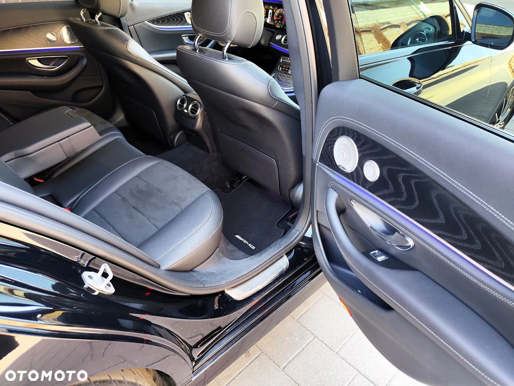 Mercedes-Benz Klasa E 300 9G-TRONIC AMG Line - 15