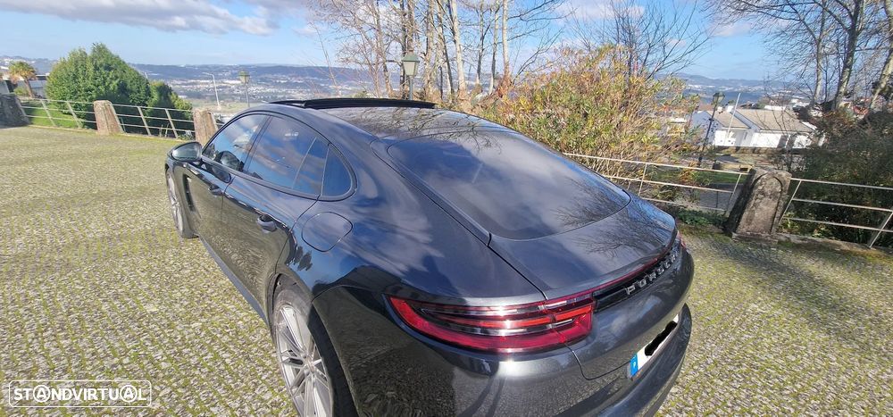 Porsche Panamera 4 E-Hybrid - 5