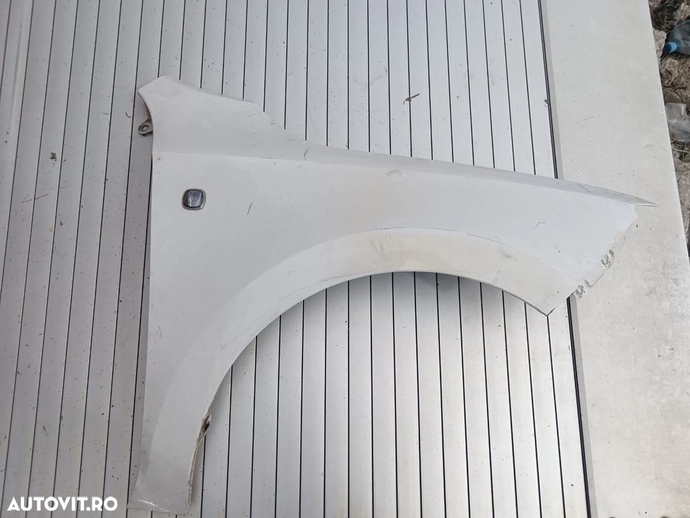 Aripa stanga / dreapta fata Seat Toledo 2014 pe negru sau alb - 3