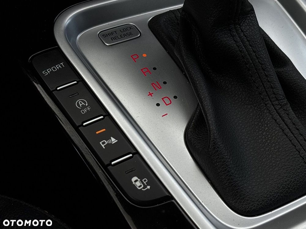 Kia XCeed - 32