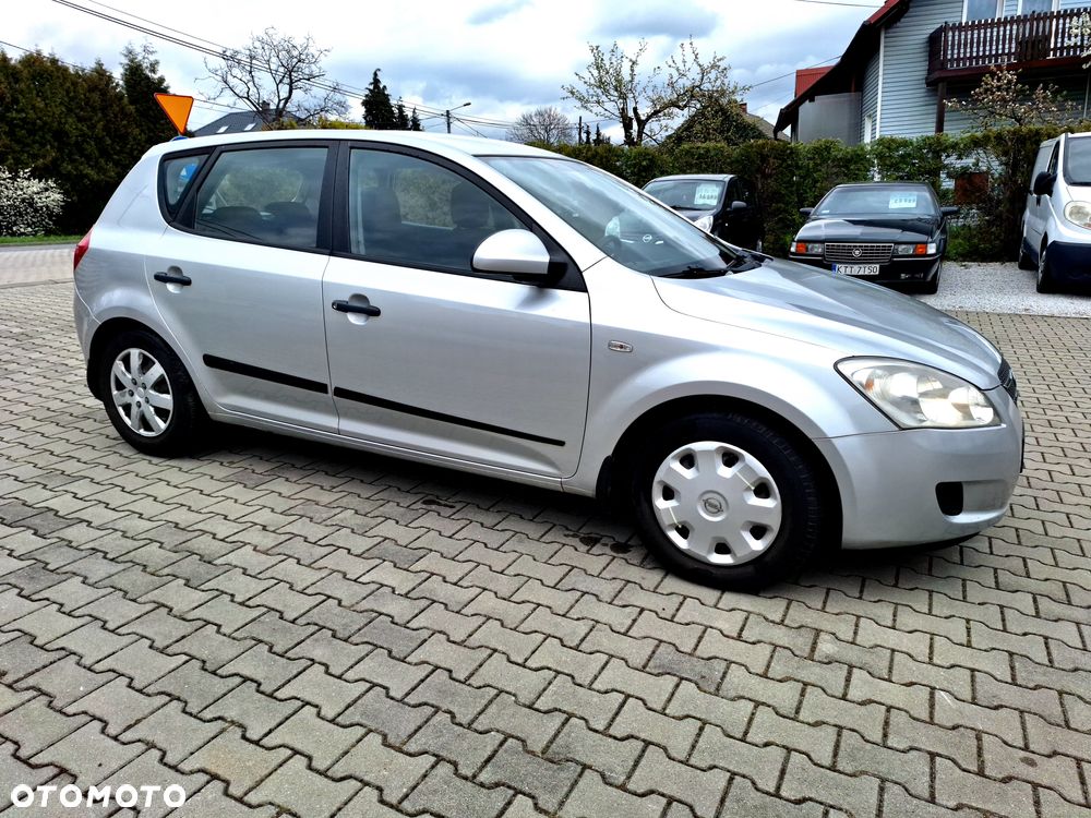 Kia Ceed - 20