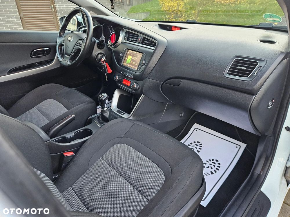 Kia Ceed 1.4 CVVT Dream Team Edition - 7