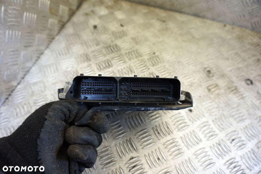 STEROWNIK SILNIKA KOMPUTER OCTAVIA II LIFT 2.0 TDI 03L906018C 0281016951 SKODA 2008-2013 - 3