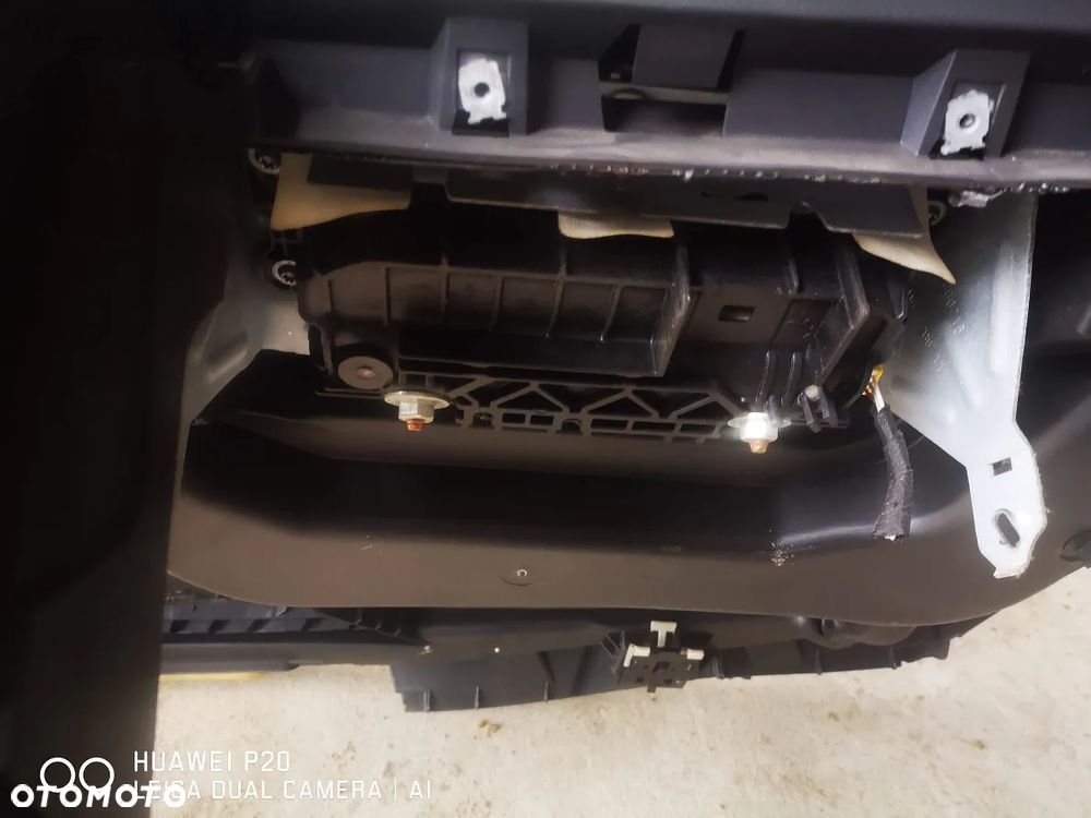 DESKA ROZDZIELCZA konsola kokpit pulpit poduszki airbag pasy KOMPLET VW CADDY 2010-2015 - 2