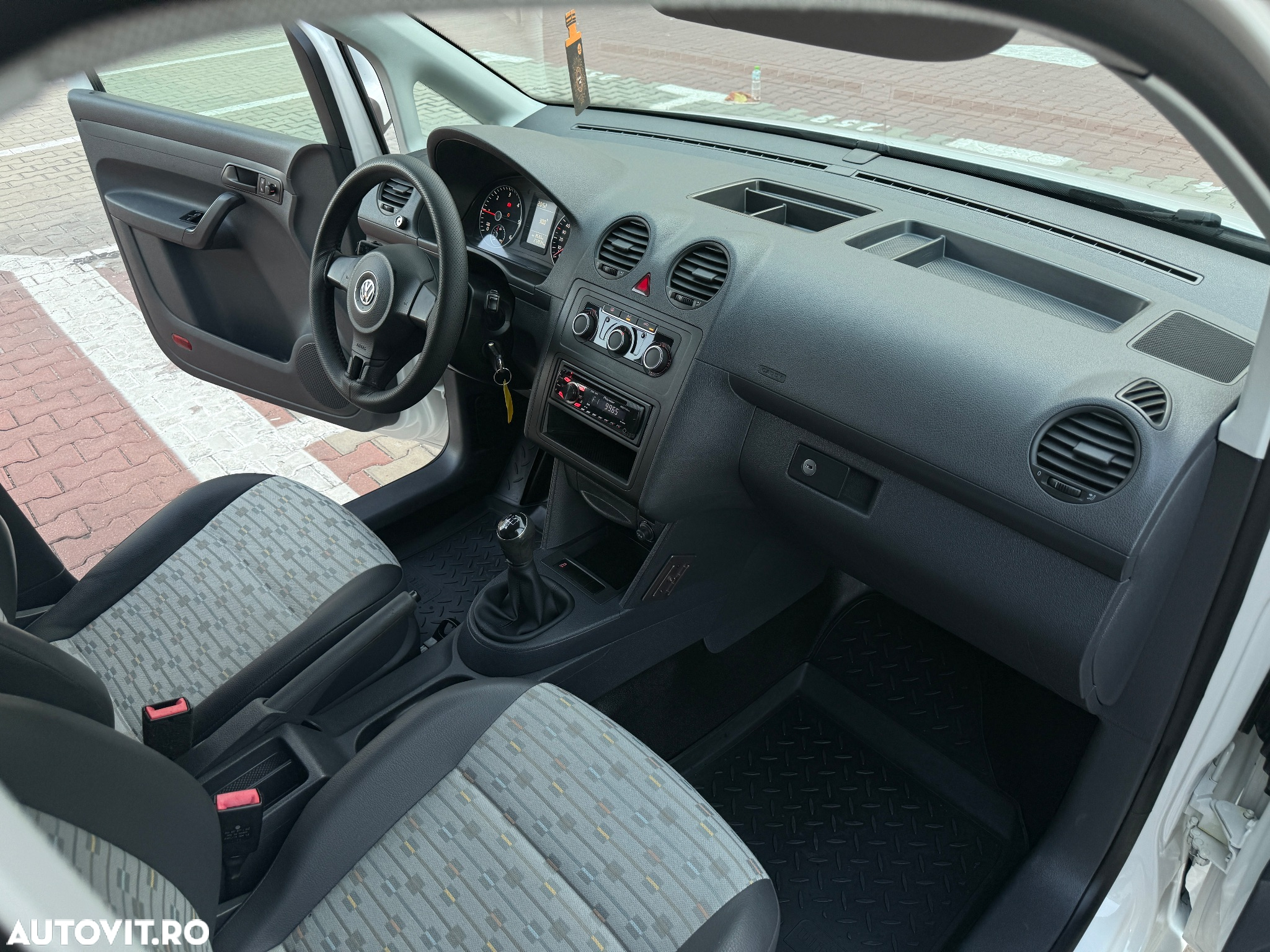 Volkswagen Caddy 1.6 TDI (7-Si.) BMT Maxi Startline - 5