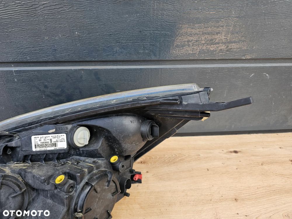 LAMPA PRAWA PRZEDNIA PRAWY PRZÓD SOCZEWKA OPEL MERIVA B 13253636 EUROPA ORYGINAŁ - 12