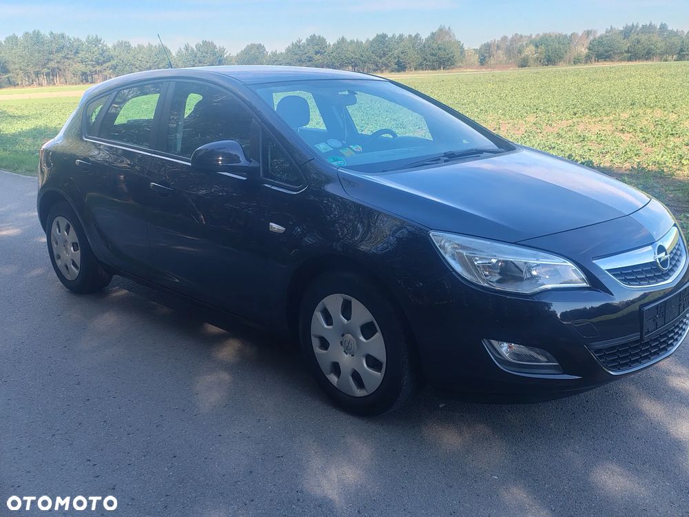 Opel Astra 1.4 - 8
