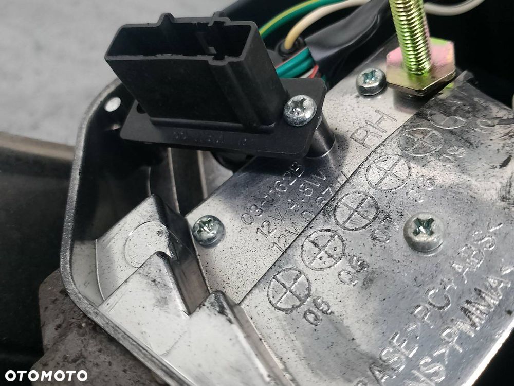 LAMPY TYŁ KOMPLET PEUGEOT 206 CC 03-1162 SEDAN - 2