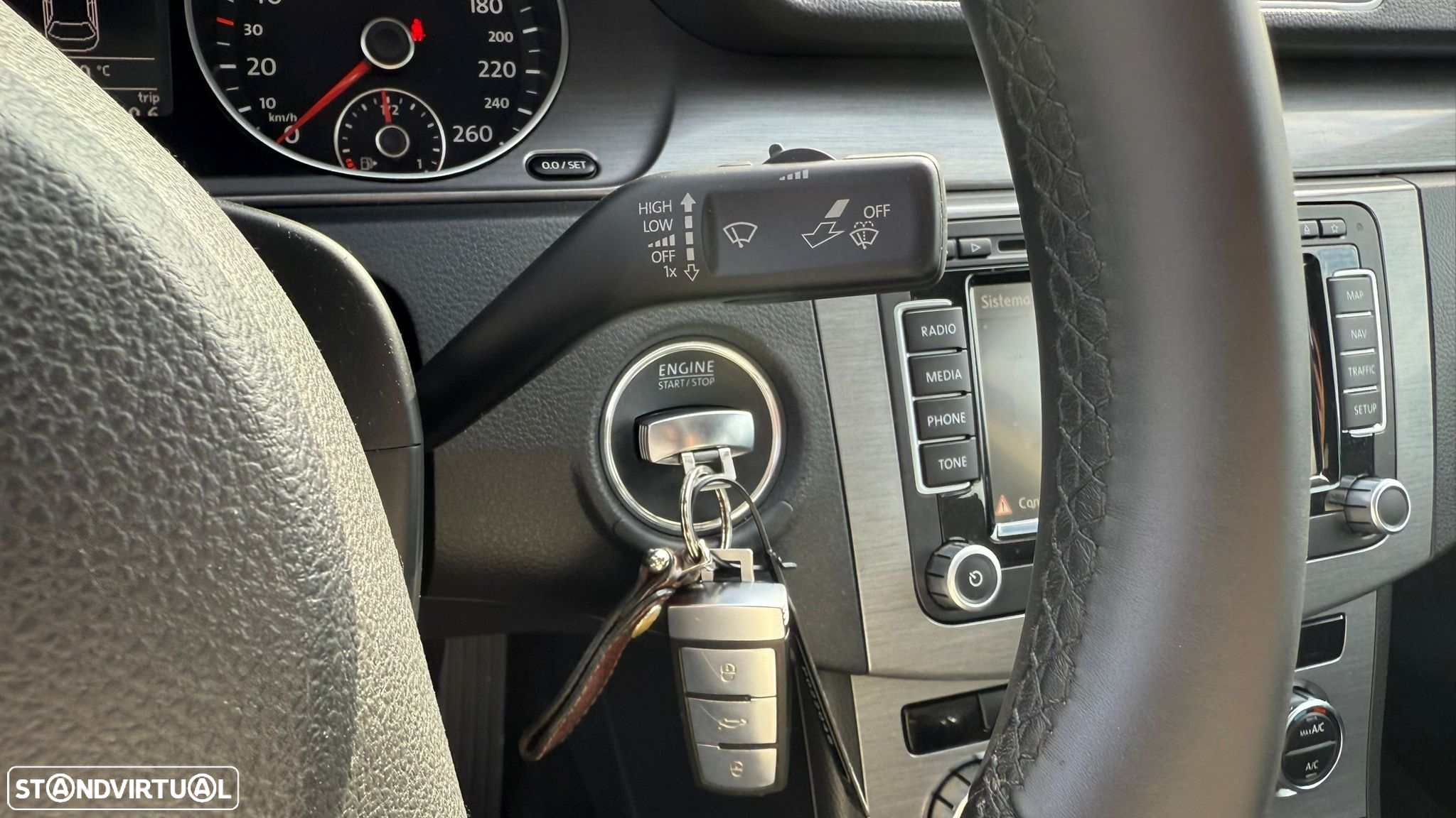 VW Passat 2.0 TDI Highline - 25