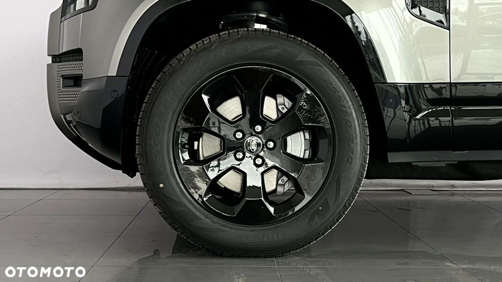 Land Rover Defender - 5