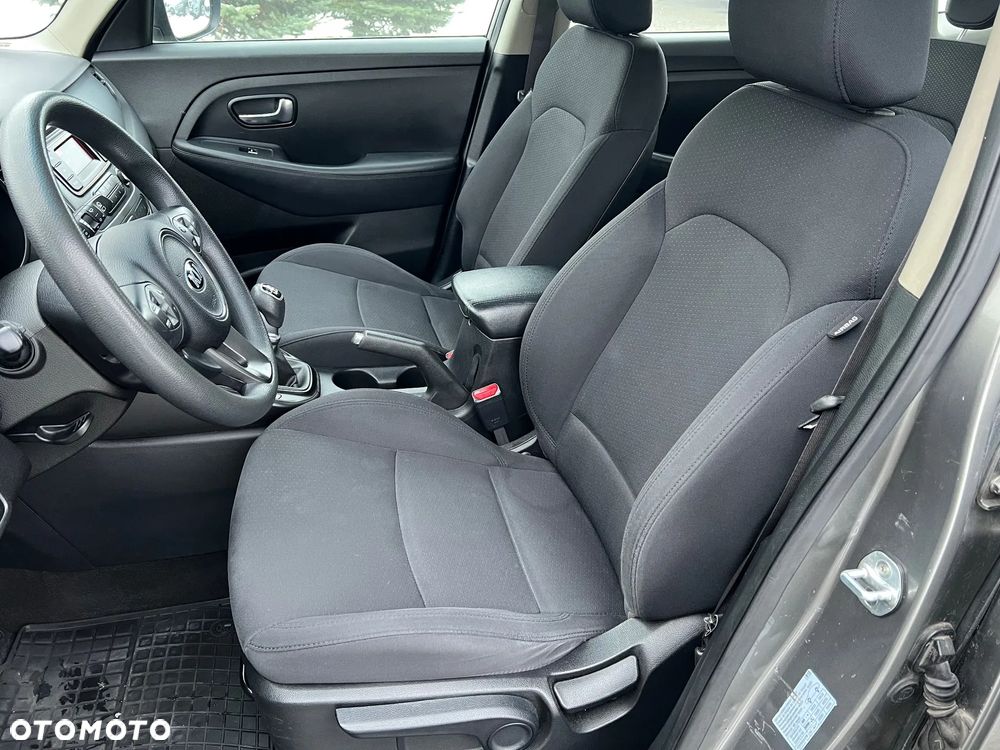 Kia Carens 1.6 GDI L - 14