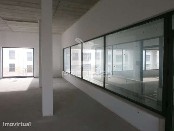 Loja Ampla com Garagem | Pereira – Bons Acessos a Coimbra – pohled 2