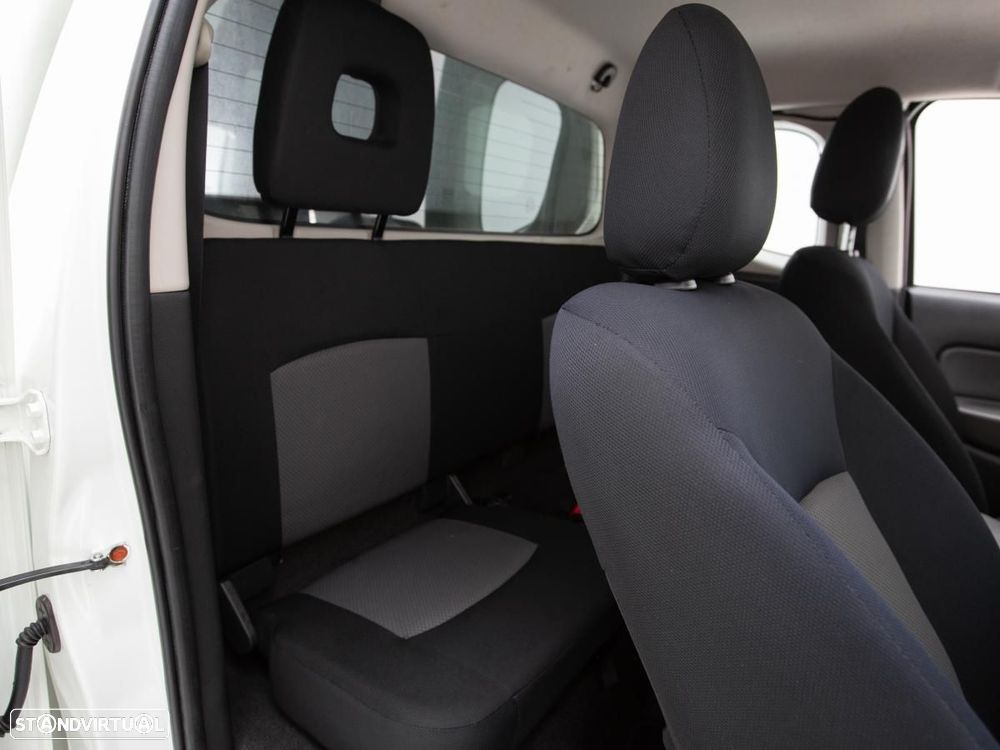 Mitsubishi L200 2.4 DI-D Club Invite 4WD c/IVA - 10