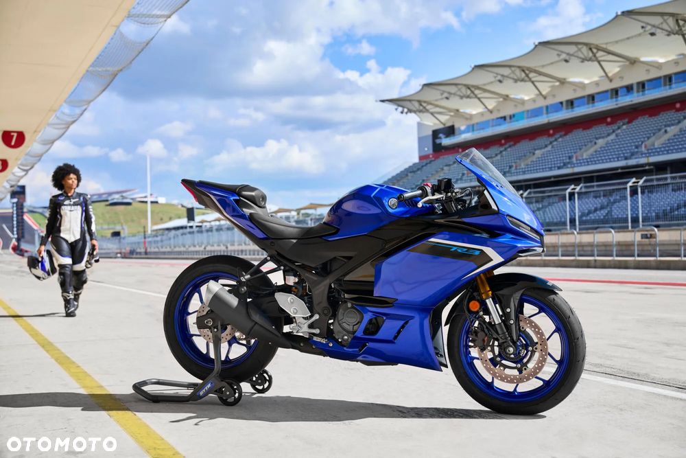 Yamaha R3 - 4