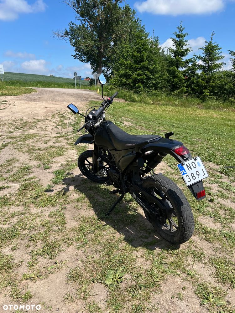Suzuki Inny - 3