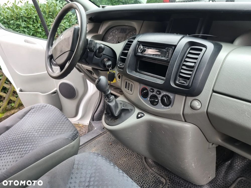 Renault Trafic - 9