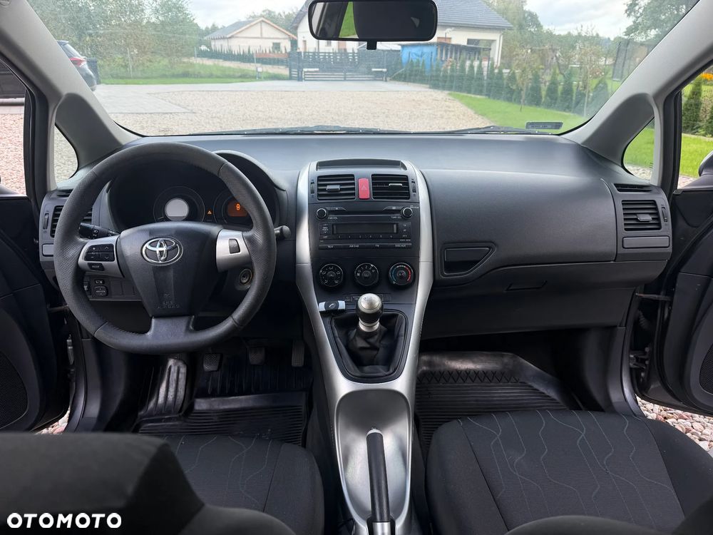 Toyota Auris 1.4 D-4D 2010 - 9