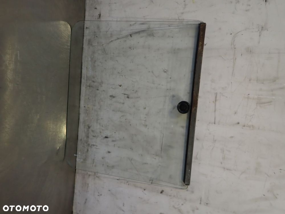 SZYBA BOCZNA PRAWA PRZEDNIA DRZWI FSC-STARACHOWICE ŻUK A-11 - 3