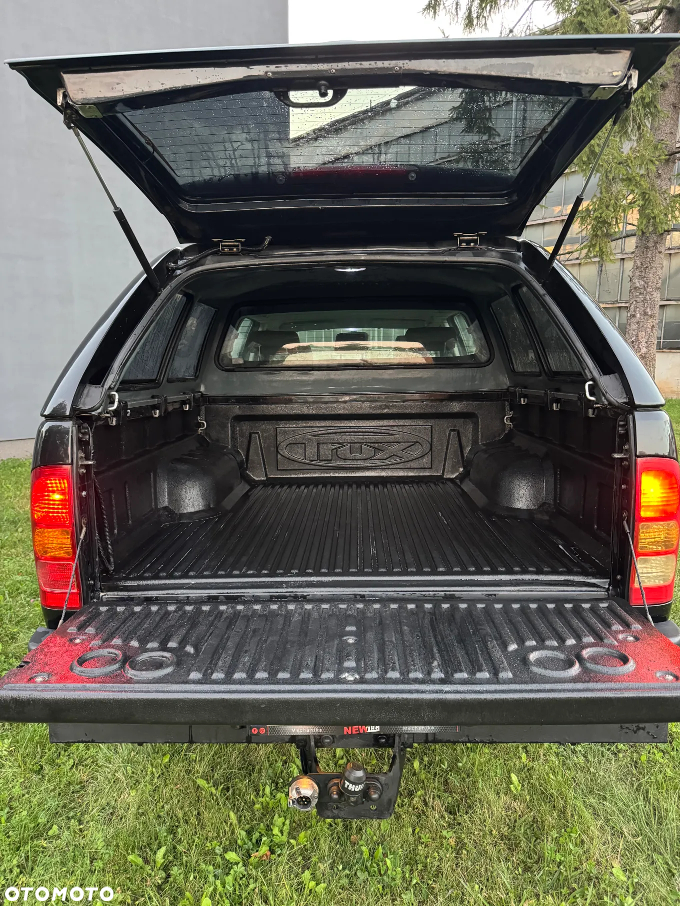 Toyota Hilux 2.5 D-4D DLX + - 9