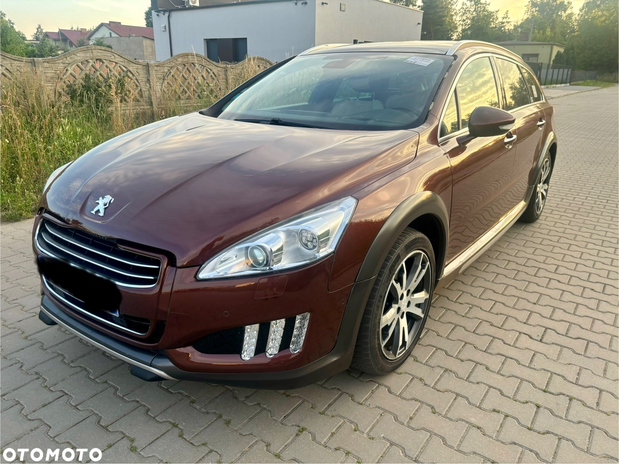 Peugeot 508 RXH Hybrid4 - 2