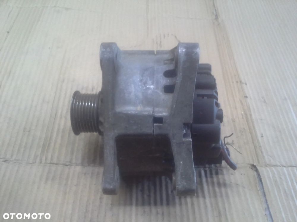 Alternator Renault Scenic 1.9 DCi 8200290215 Valeo - 4