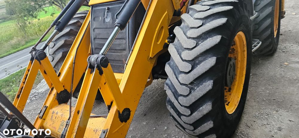 JCB 4CX - 8