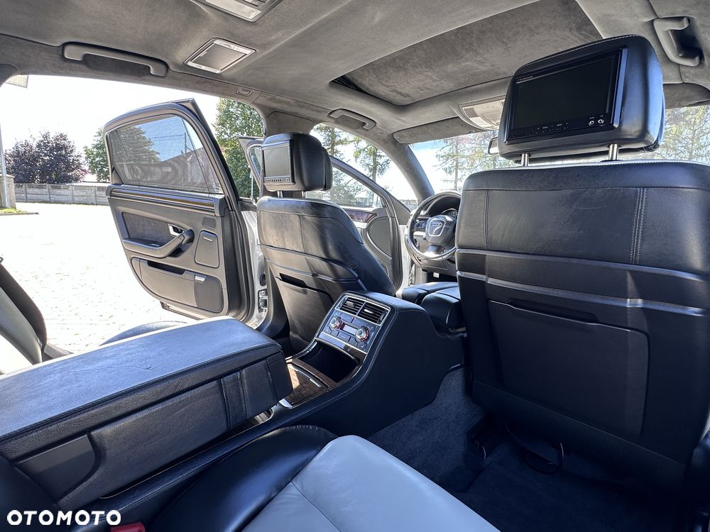 Audi A8 - 7