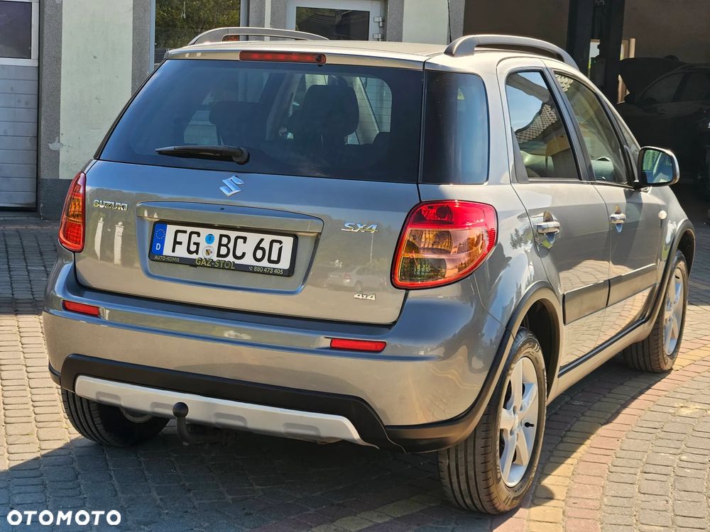 Suzuki SX4 1.6 Comfort 4WD - 18