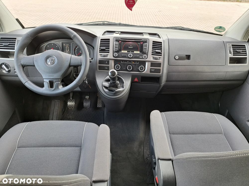 Volkswagen Multivan - 21