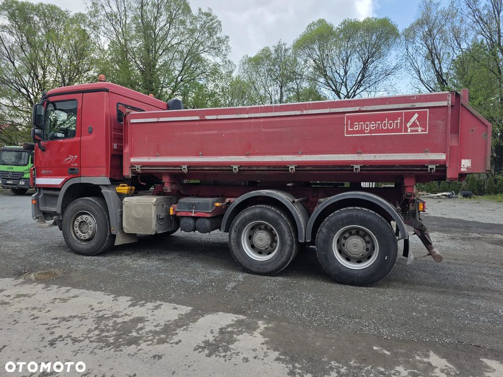 Mercedes-Benz Actros - 2