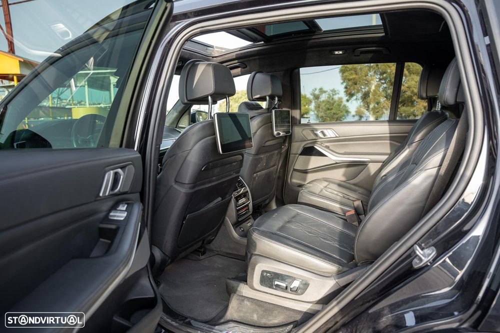 BMW X7 M50d - 25