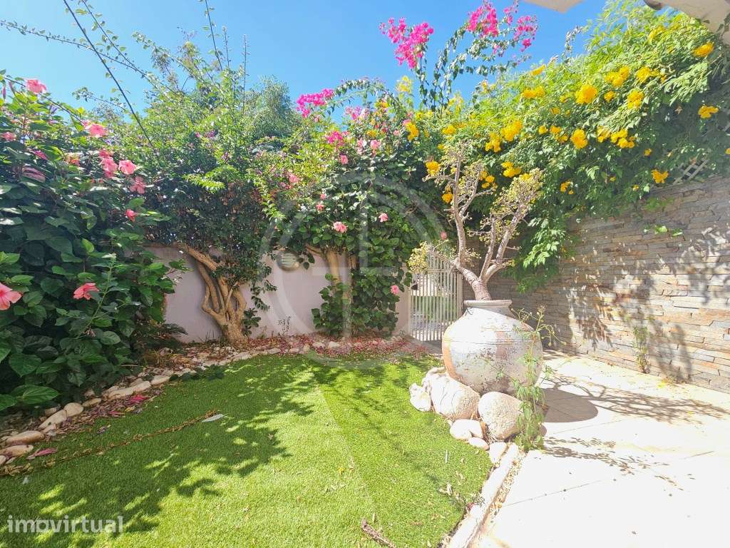 Moradia T3 com piscina e jardim comuns na Marina de Vilamoura - Grande imagem: 3/40
