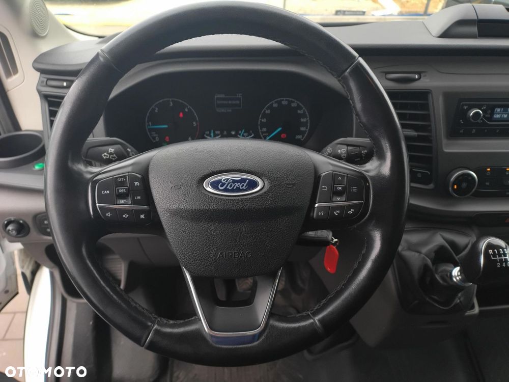 Ford Transit - 12