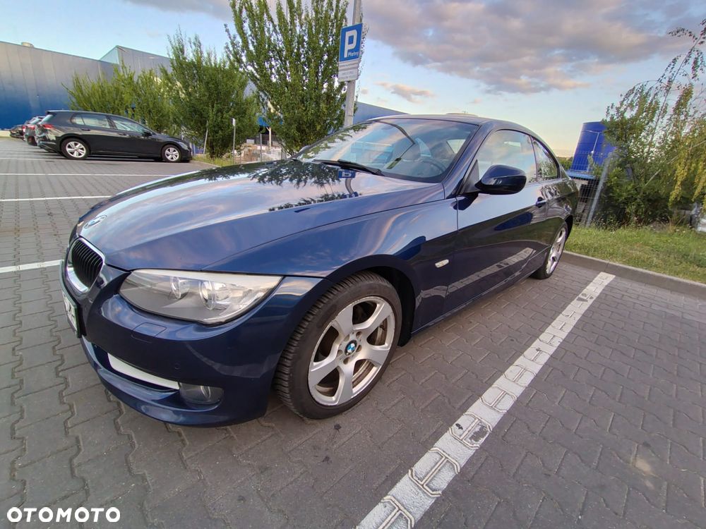 BMW Seria 3 320i - 4