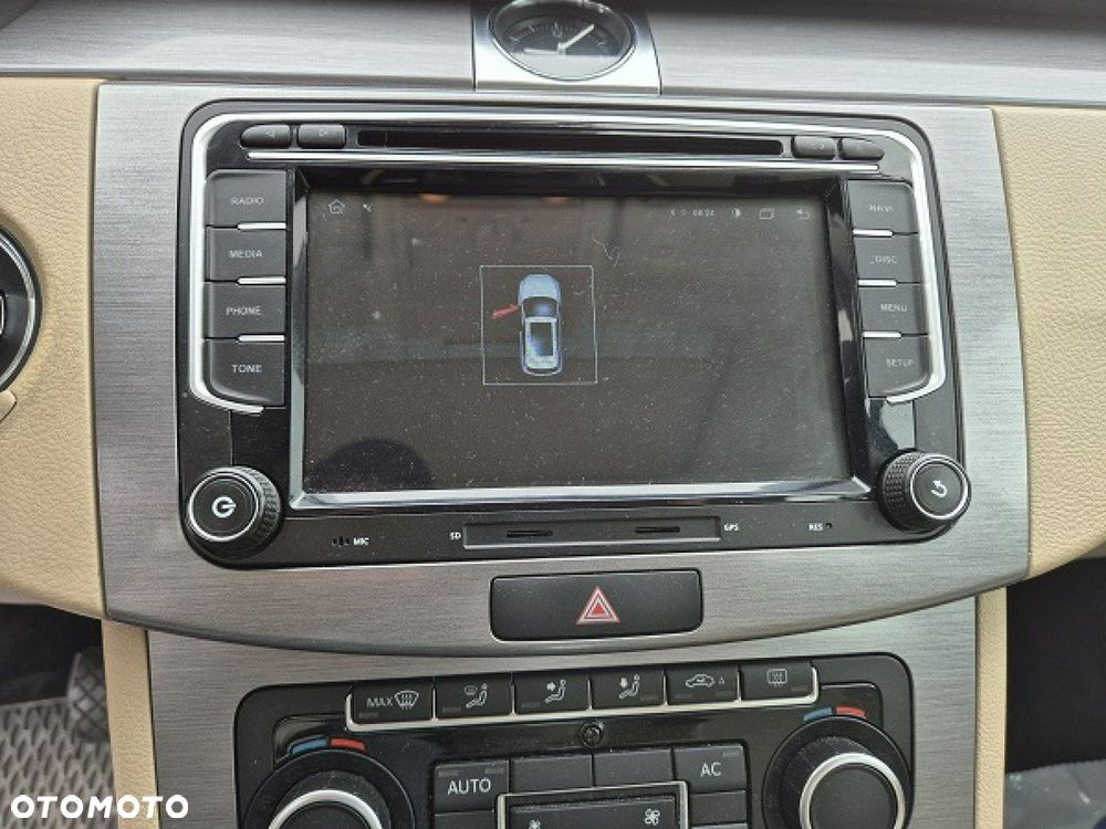 Volkswagen Passat - 26