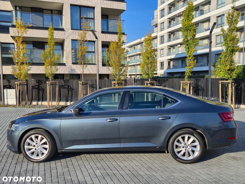 Skoda Superb 2.0 TDI SCR Ambition DSG - 12