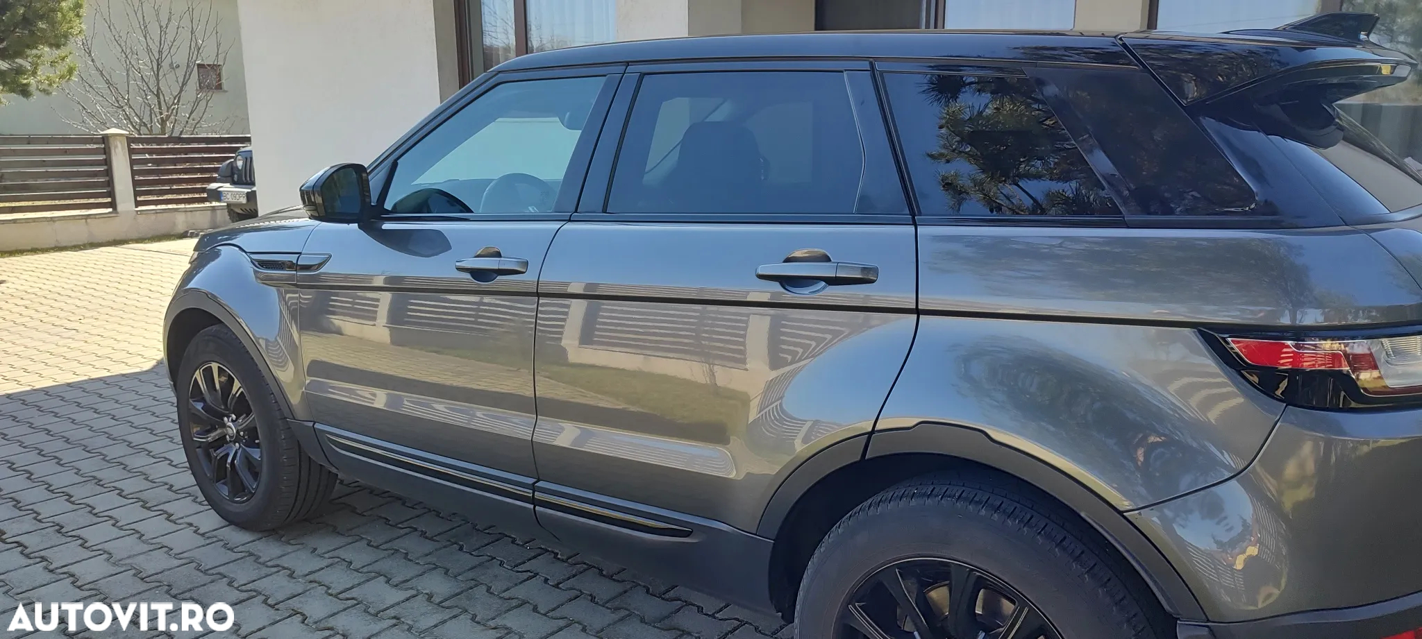 Land Rover Range Rover Evoque 2.0 D150 SE - 3