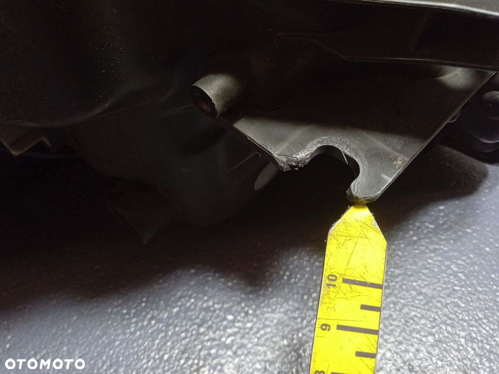 TOYOTA YARIS III LIFT REFLEKTOR LEWY LAMPA PRZEDNIA EU - 7