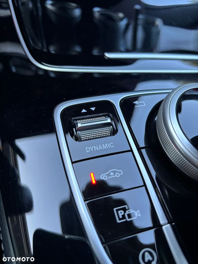 Mercedes-Benz Klasa E 400 d 4-Matic 9G-TRONIC - 15