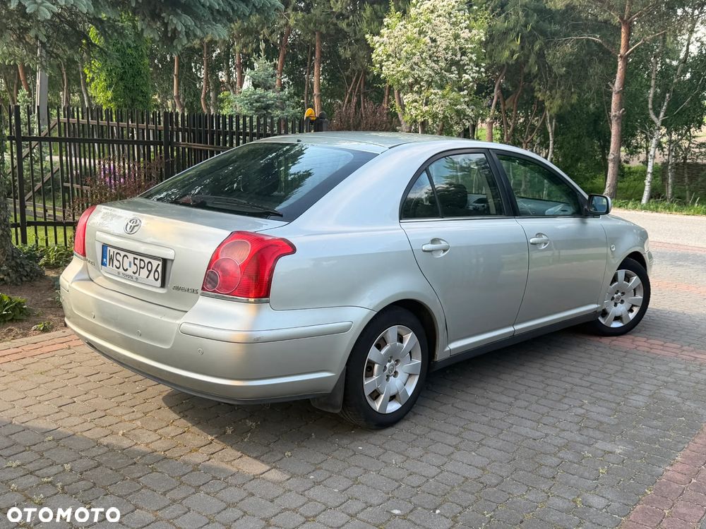 Toyota Avensis 1.8 VVT-i Terra - 4