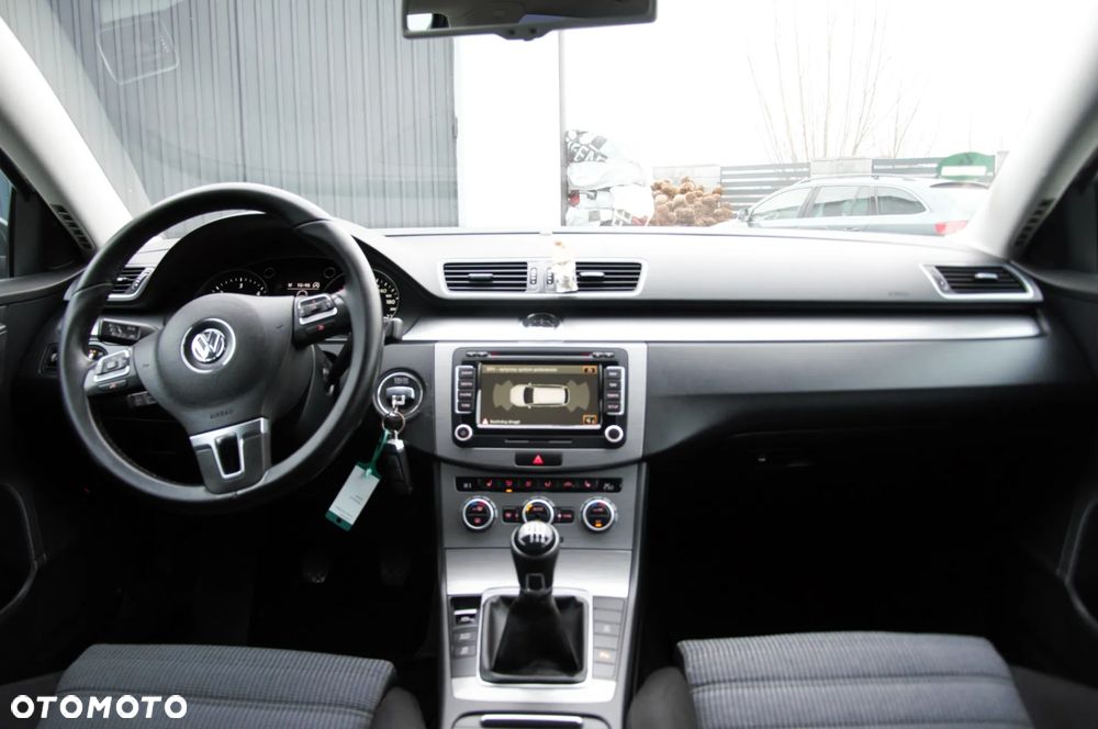 Volkswagen Passat 2.0 TDI BlueMotion Technology Highline - 12