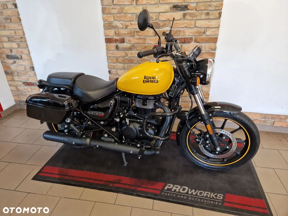 Royal Enfield Meteor - 1