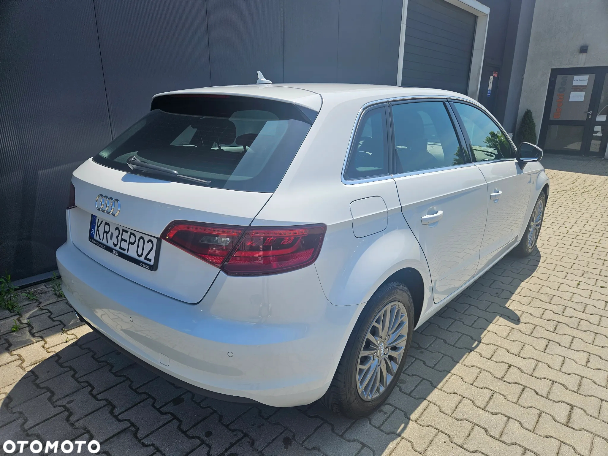 Audi A3 1.6 TDI Ambiente - 4