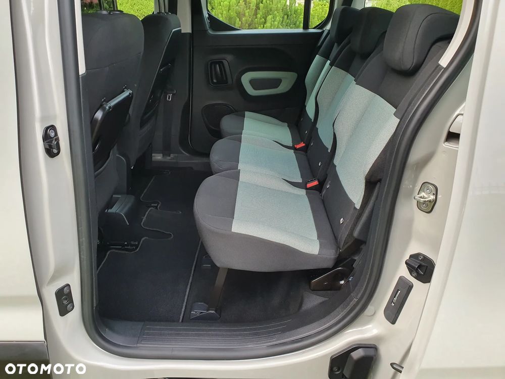 Citroën Berlingo XL PureTech 110 LIVE PACK - 21