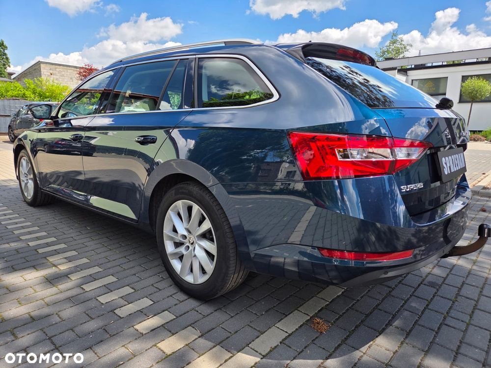 Skoda Superb 2.0 TDI Ambition DSG - 18