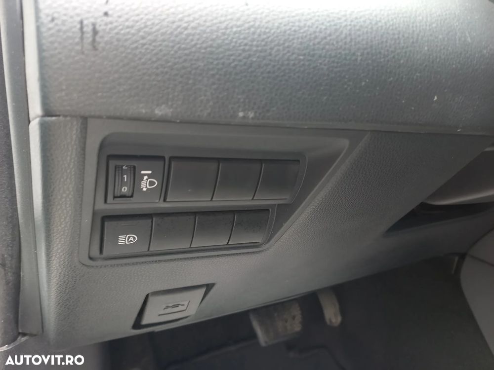 Toyota Yaris 1.5 VVT-i HSD Active - 14